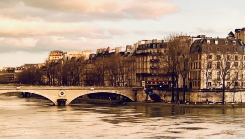 LJUDSKO TELO U KOFERU: Morbidno otkriće u Parizu